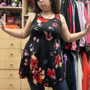 Black floral sleeveless dress with pockets!!